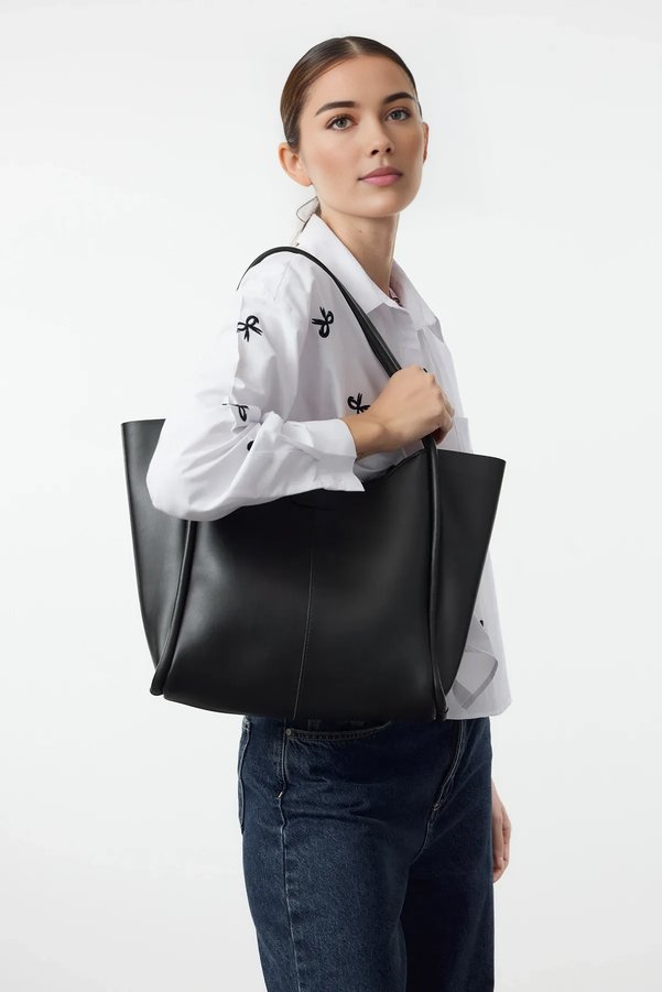 Trendyol Shoes Black Women's Maxi Tote Shoulder Bag Takaw25Oc00003