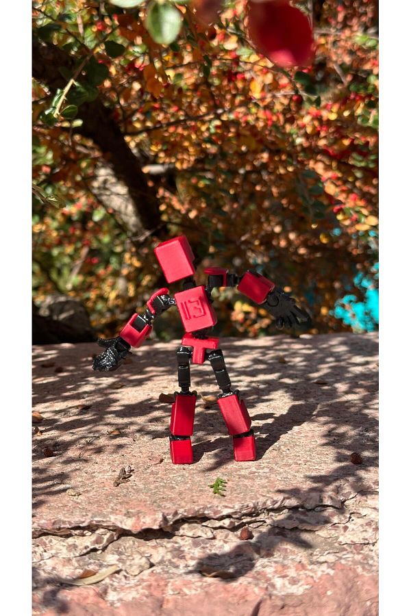 Loopify-Mini 13 Robot Toy - Movable, 8 Cm, Red Black, 1 Piece 1