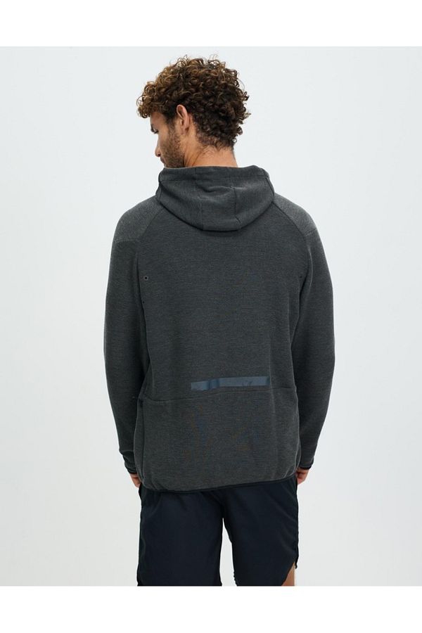 Nike standard fit sweater top