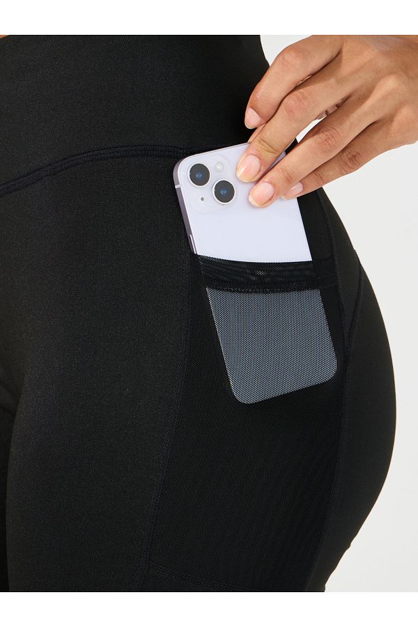 Styli Back Reflective Stripe Detail Side Mesh Waist Back Pocket Cycling Shorts Trendyol