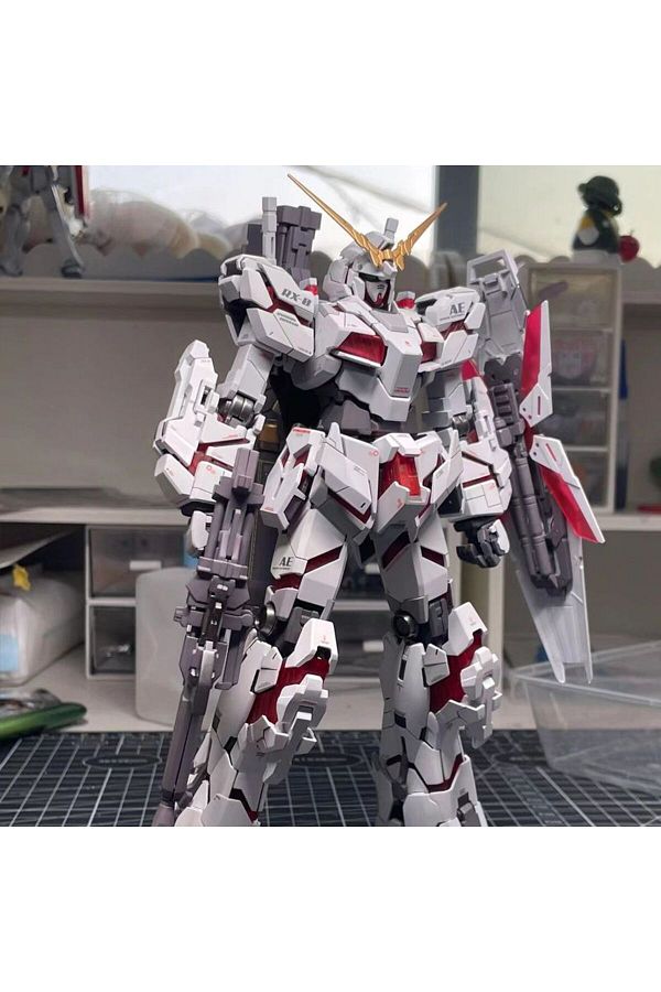 BANDAI-100 Hg 1/144 Rx-0 Unicorn Destruction Mode Assemble The Model Action Figures Explosive Armor Doll To 1