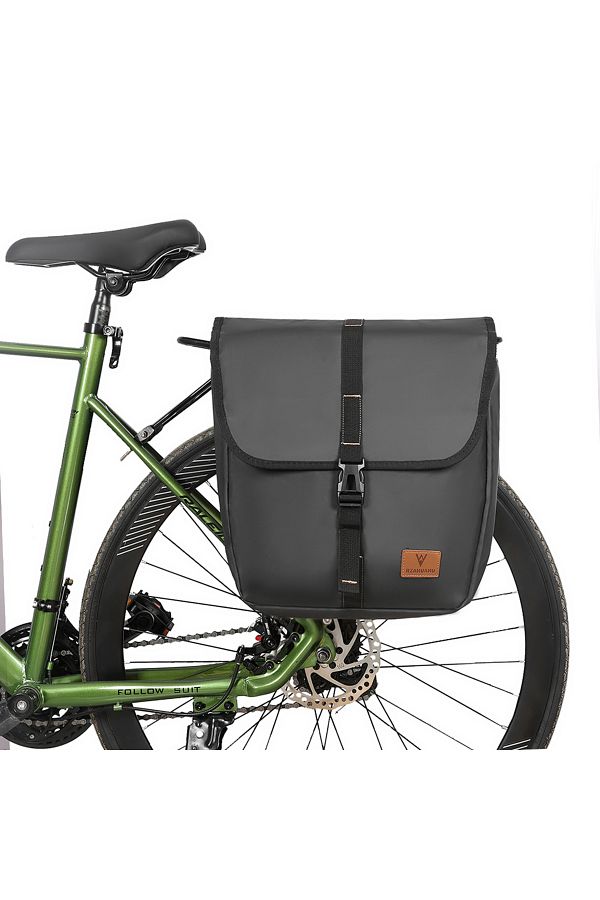 Bicycle rear seat bag outlet