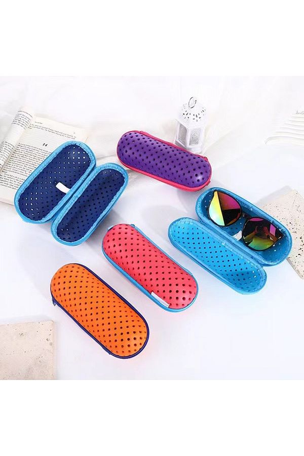 Shunmaii Swim Goggle Case Swimming Goggles Protection Box with Clip Drain Holes Zipper Eyeglasses Case L. Trendyol