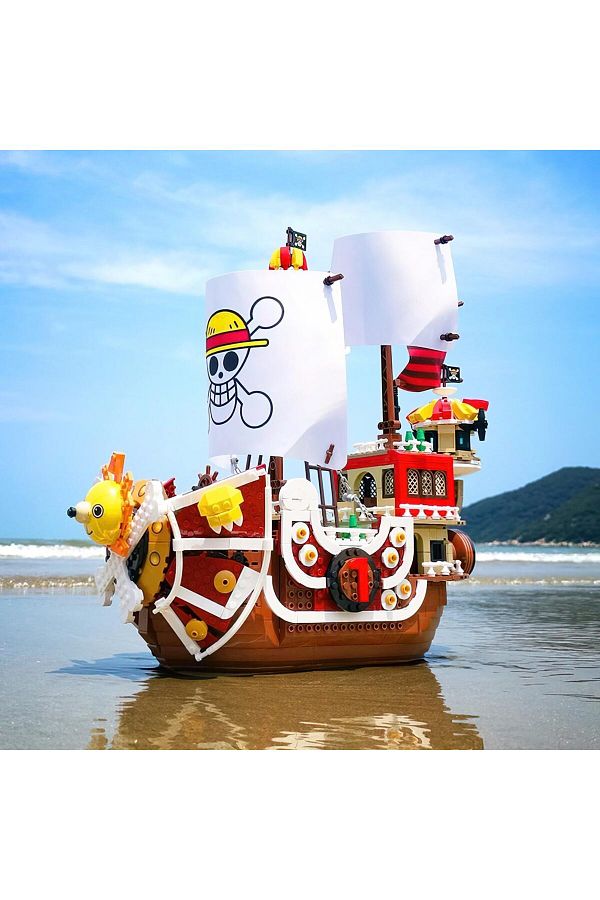 Choice-1484PCS Anime Thousand Sunny Ship Building Block Model MOC Pirate Boat Building Set With LED Ligh... 1