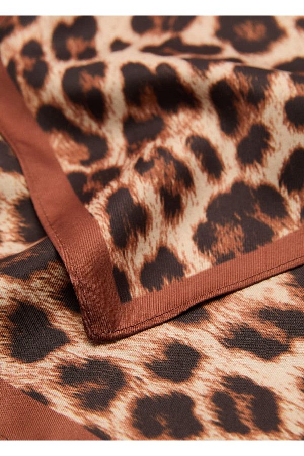 MANGO Woman-Schal mit Leopardenmuster 1