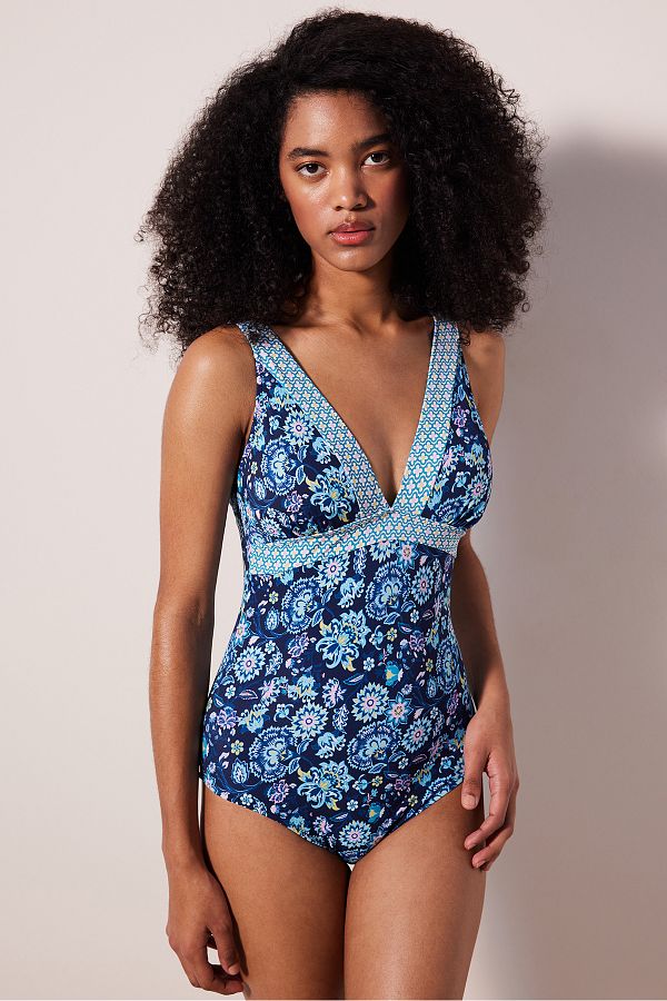 Monokini penti 2025