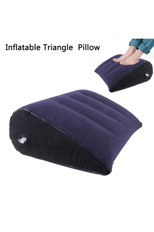 Inflatable triangle pillow top
