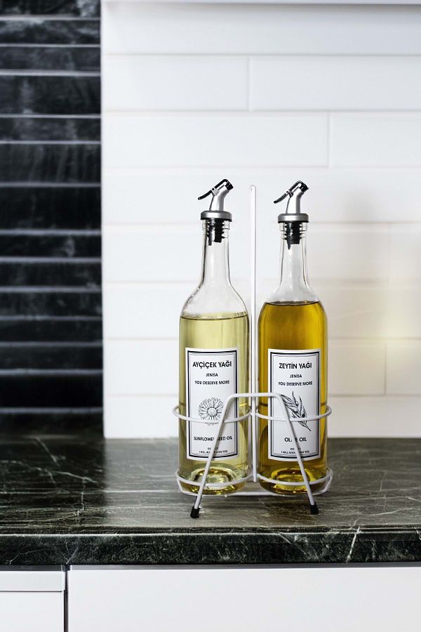 Jenisa-2 Transparent Oil Bottles and White Stands with 750 ml Label - with Fluidizer 1