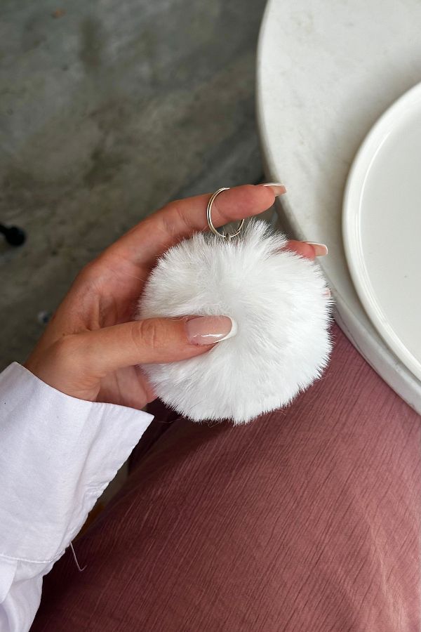 klovi-White Plush Feather Keychain 1