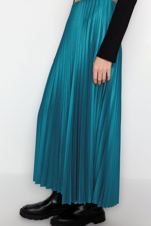 Trendyol Collection Emerald Green Pleated Maxi Stretchy Knitted Skirt TWOSS24ET00041 Trendyol