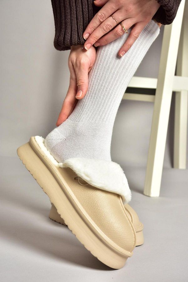 Fox Shoes-T 918264209   Beige Plüsch-Damenhausschuhe 1
