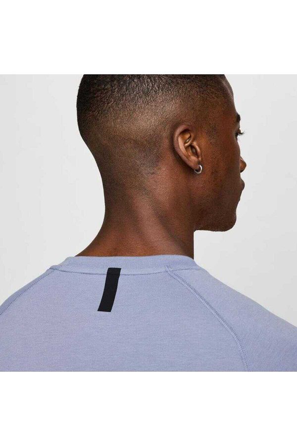 Nike standard fit shirt hot sale
