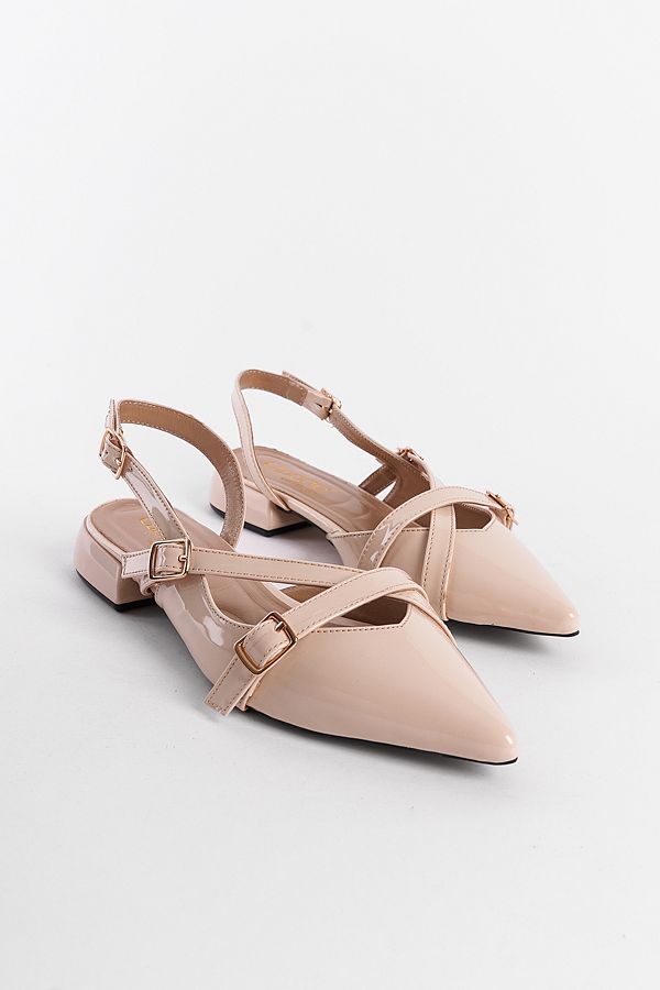 Capone Outfitters-Dicke Damenschuhe mit kurzem Absatz und Schnalle – offenes Design 1