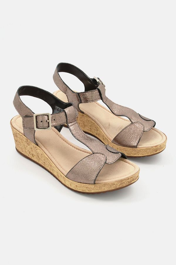 Clarks adjustable sandals 2025