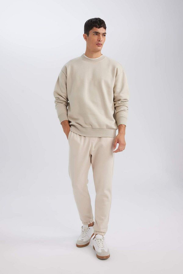 Thick sweatsuit deals