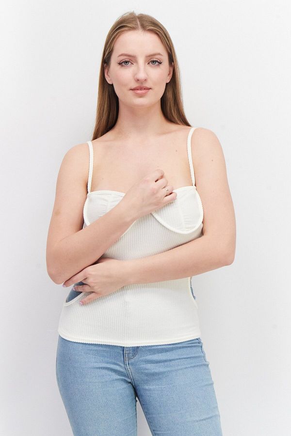 Lasula Women Sweetheart Neck Sleeveless Textured Top Cream Trendyol