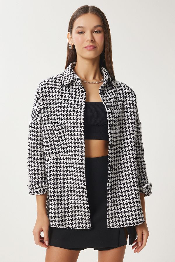 Happiness stanbul Women s White Black Houndstooth Pattern Oversize Woolen Stamp Shirt Jacket BH00300 Trendyol