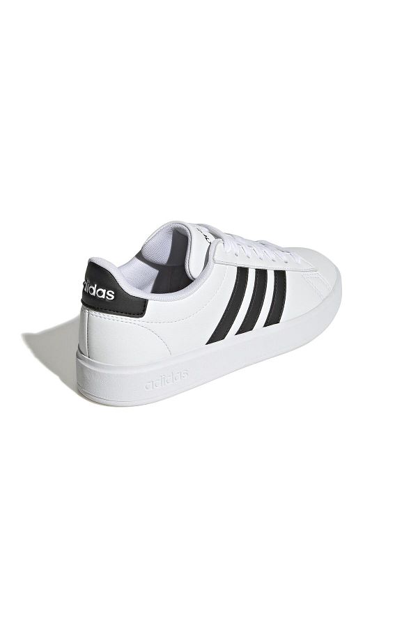 Adidas cloudfoam comfort white deals