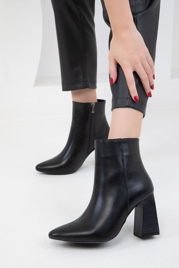 SOHO-Μαύρα γυναικεία μποτάκια - 19987 Model Bootie 1
