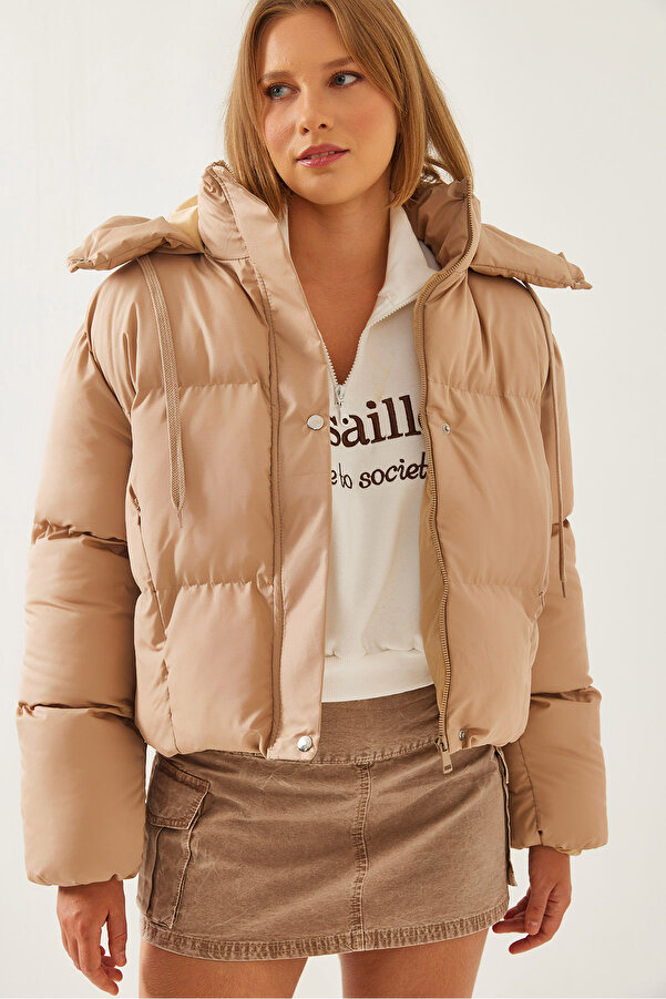 Oversized Short Bubble Coat Puffer Coat Ladies Short Beige Jacket