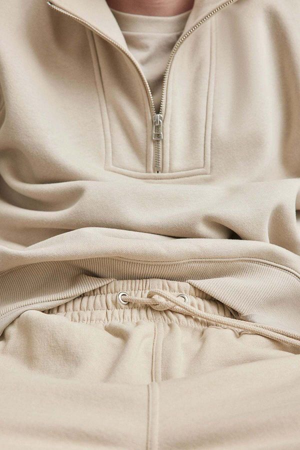 H&M-Regular Fit Joggers 1