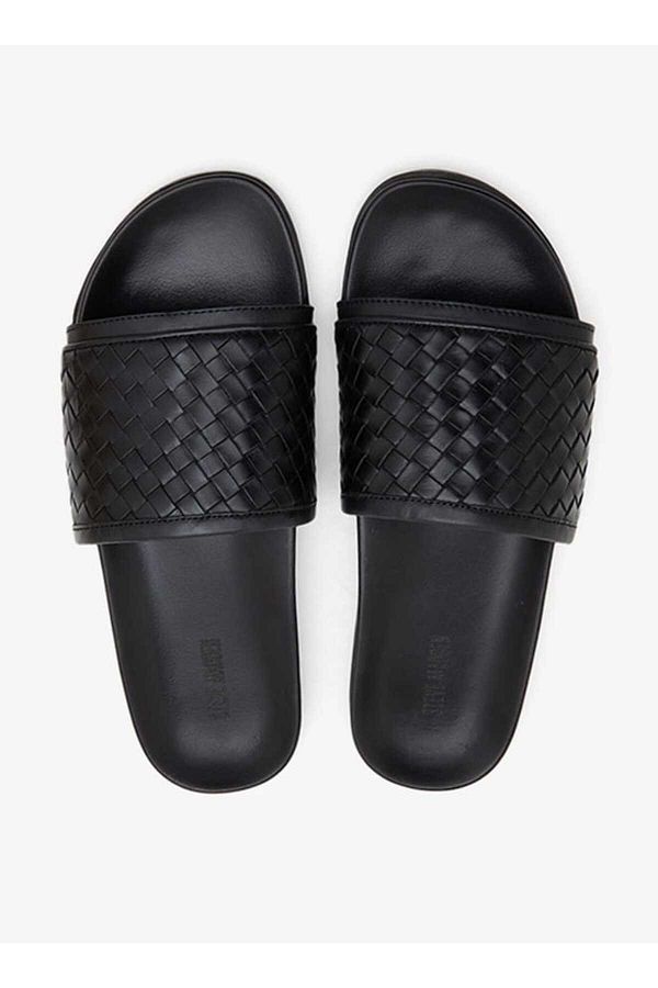 Steve Madden-Men's Textured Slip-On Sandals 1