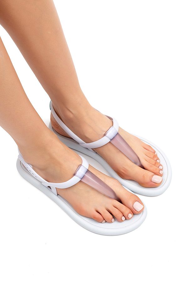 Ipanema white sandals deals