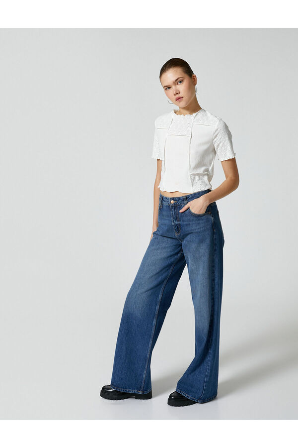 Koton Scallop Detailed T-Shirt Double Fabric Short Sleeve Round Neck