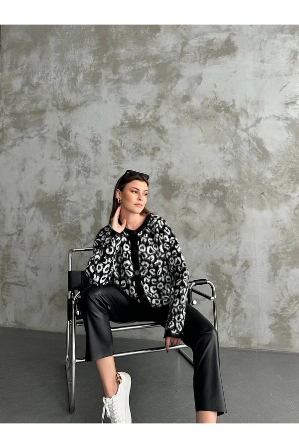 Red Butik-Leopard Print Soft Knitwear Cardigan - Buttoned 1