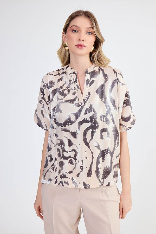 Vitrin-Shiny Fabric Patterned Judge Collar Blouse 1