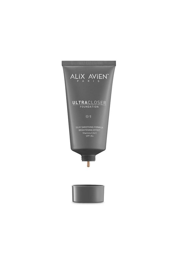 alix avien paris-ULTRACLOSER FOUNDATION 01 1