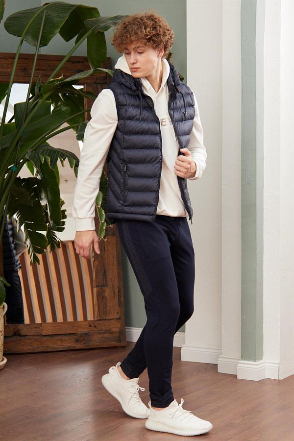 Danger-Men's Removable Hooded Standard Mold Puffer Vest Navy Blue 1