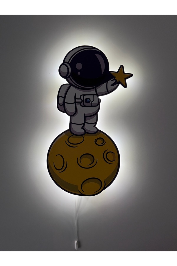 UViolets Dekoratif Ahşap Baskılı Ay Üzerinde Yıldız Tutan Astronot Çocuk Odası Gece Lambası 20*37