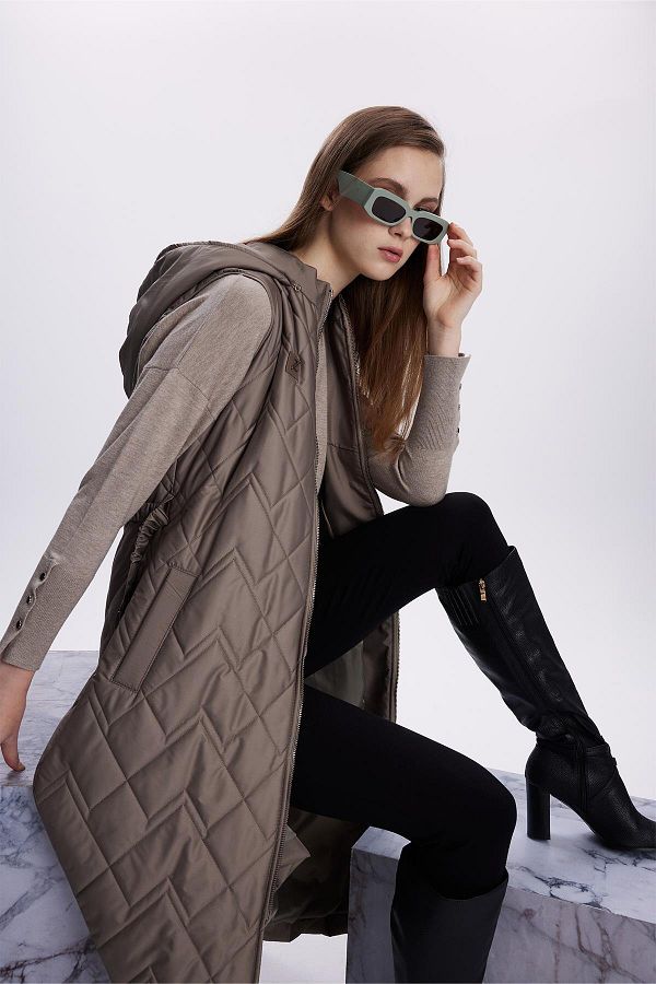 Zühre-Hooded Long Quilted A.khaki Inflatable Vest Y-0060 1
