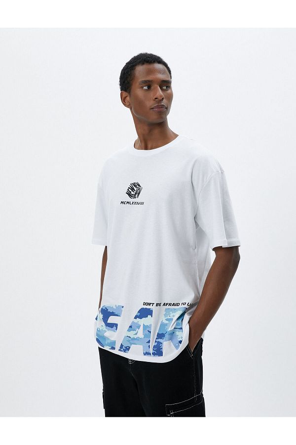 Koton-T-Shirt mit Slogan-Print und Camouflage-Detail, Rundhalsausschnitt, kurze Ärmel 1