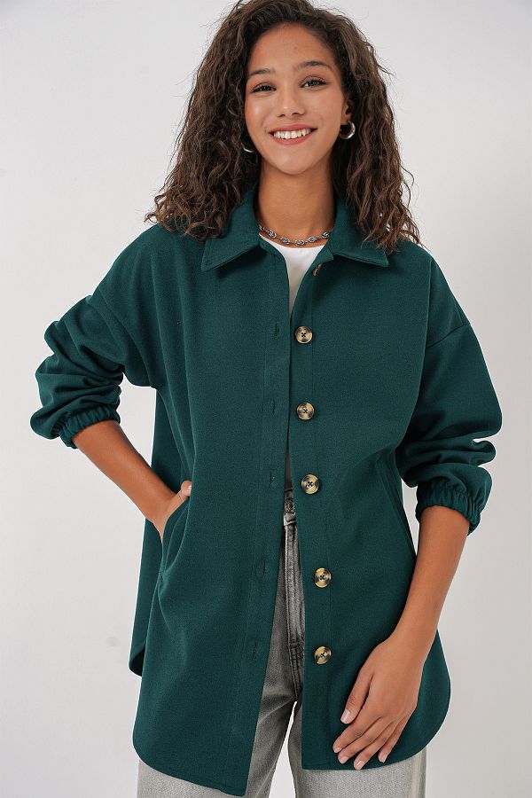 Bigdart-0674 Modell Y.Oversize-Hemd mit Smaragdtaschen 1