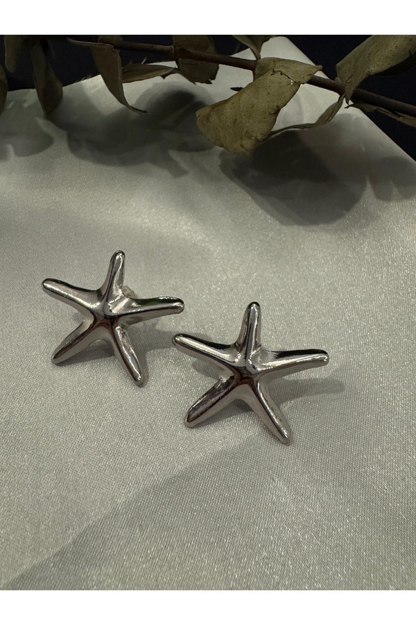 HERA-SEA STAR EARRINGS 1