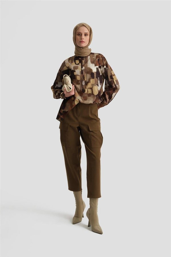 Armine Pantaloni kaki Gabardine - Model 24k2705, talie contractabilă ...