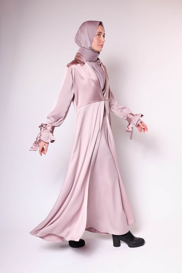 HARİKA WEAR-عباية عباية وردية عصرية وأنيقة 1