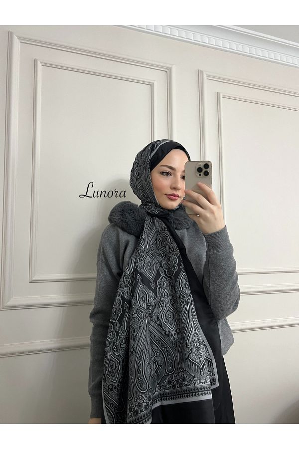 Lunora-Authentic Shal 1