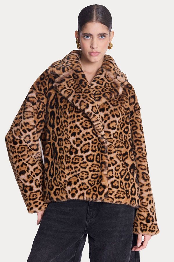 Berenice-Millia Leopard Print Plush Jacket 1