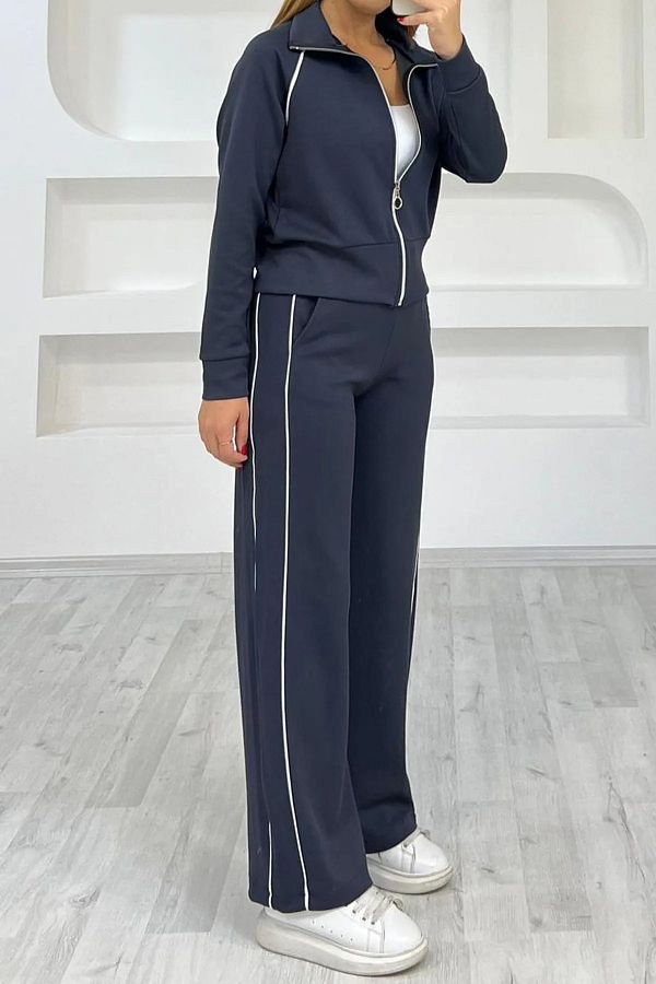 The Robi-Modal Fabric Stripe Tracksuit Set 1