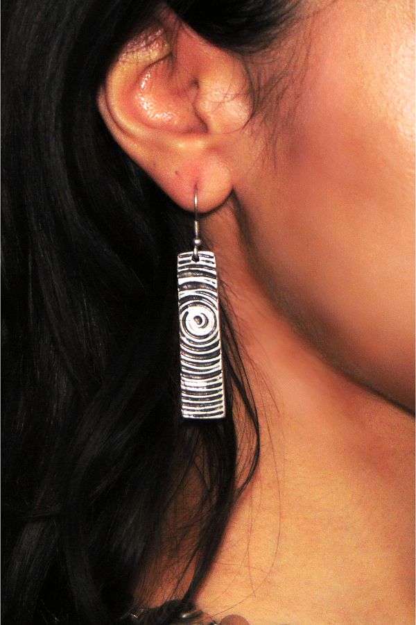 Helle Spice-Antique Look Silver Color Spiral Pattern Stripe Dangle Earrings 1