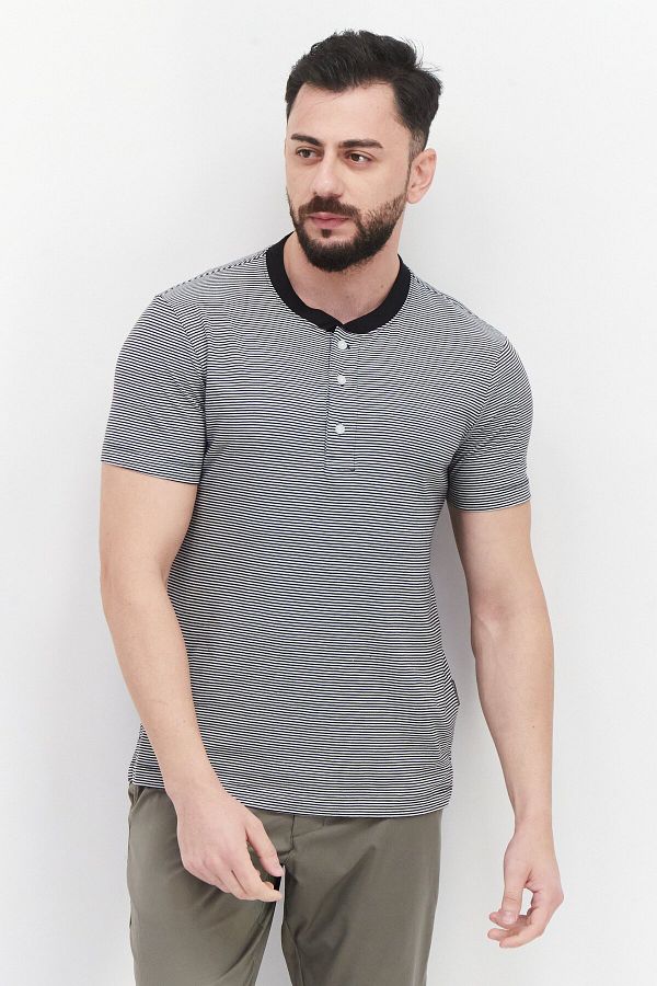 Vince Camuto-Men Round Neck Short Sleeves Stripe T-shirt, Black 1