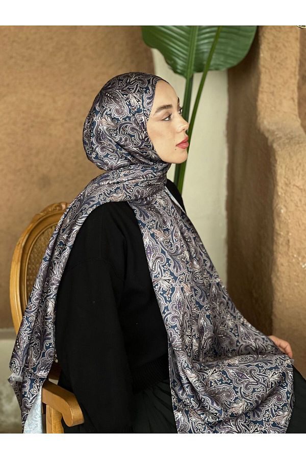 Modakaşmir-Silky Shawl with Persian Pattern 1