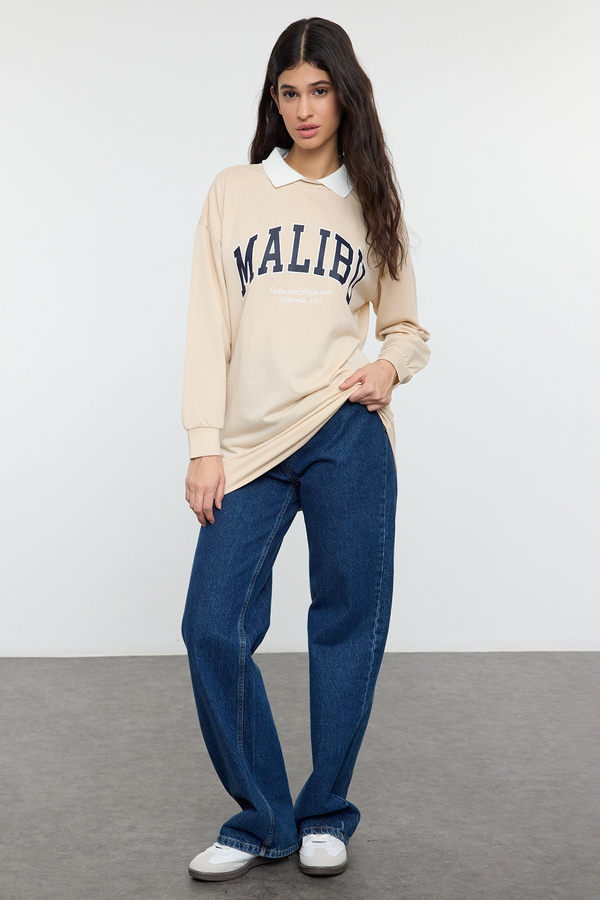 Trendyol Modest-Beige gestricktes Sweatshirt mit Polokragen-Stickerei – TCTAW23TW00083 1