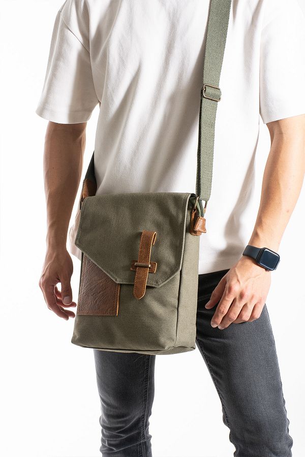 HAKKAN ÇANTA-GK62 CANVAS MAILMAN BAG MULTI-COMPARTMENT UNIVERSITY DAILY BAG MACBOOK TABLET BAG KHAKI 1
