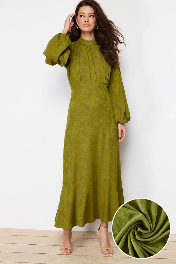 Trendyol Modest-Khakifarbenes Jacquard-Kleid mit Blumenmuster TCTSS24EB00064 1