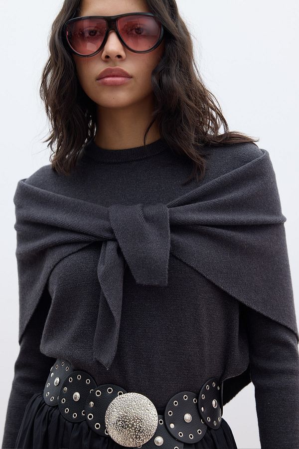 Manuka-Triangle Scarf - Soft Textured Anthracite 1