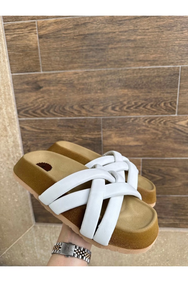 KAZAX-Tenda White Skin Slippers 1